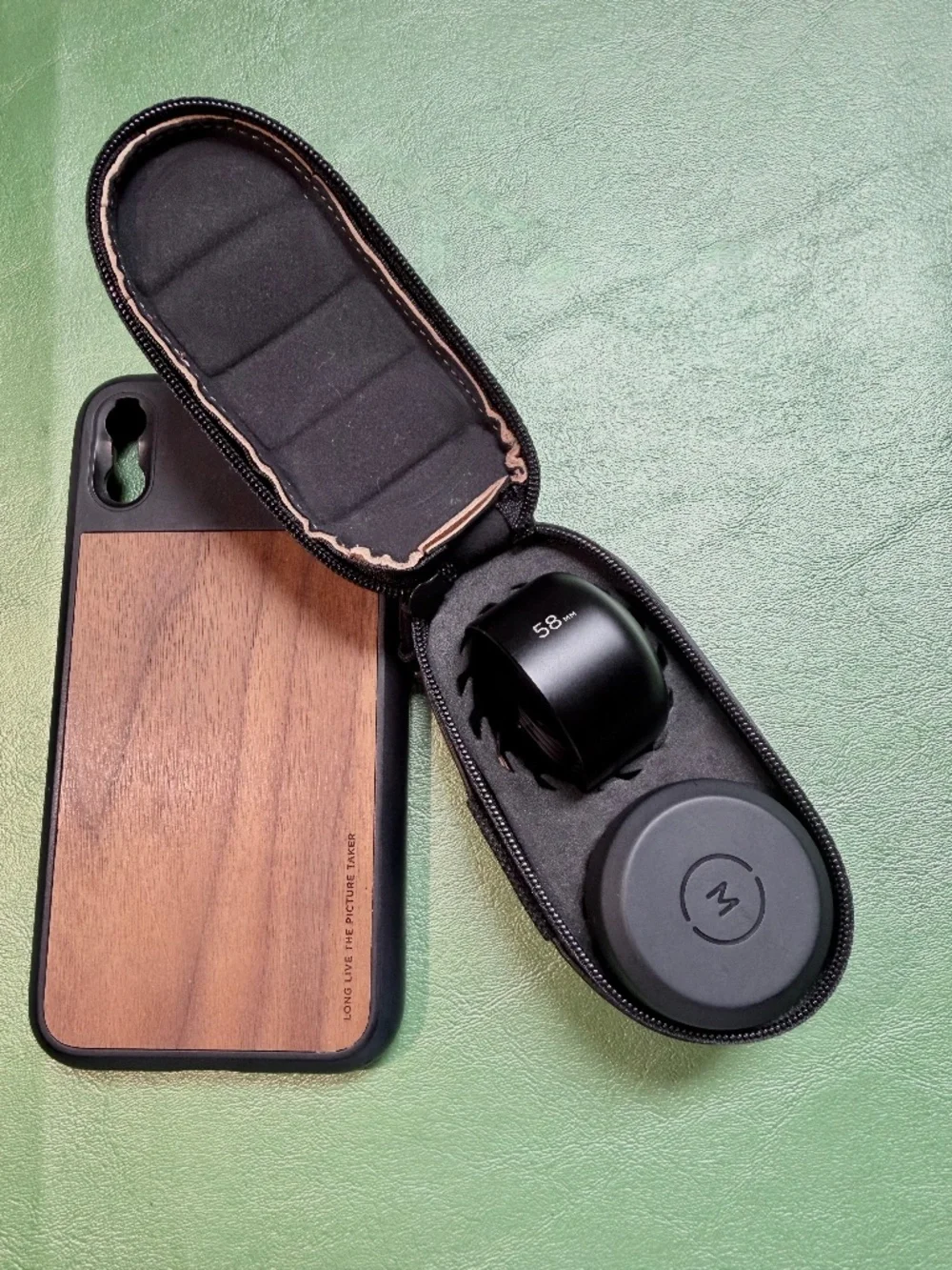 Moment 58mm Tele Mobile Lens M-Series and Gear